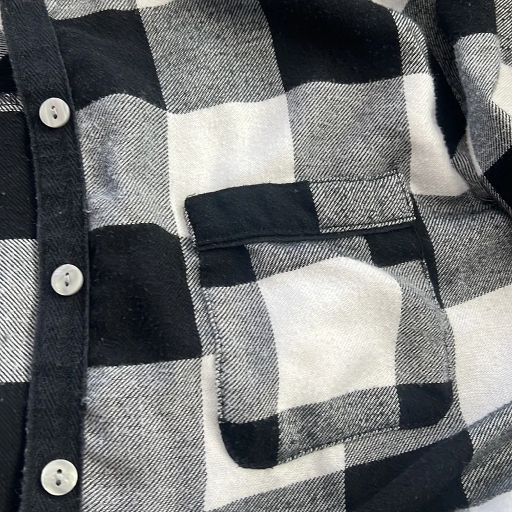 Colsie Flannel - Picture 5 of 6